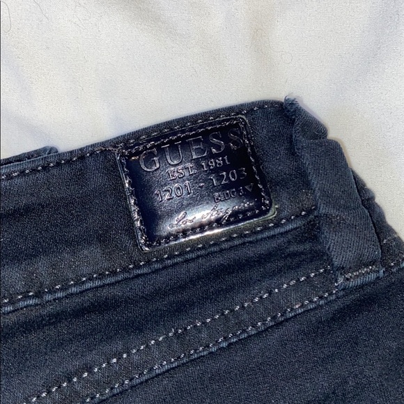 Guess Skinny Black Jeans - Picture 2 of 3